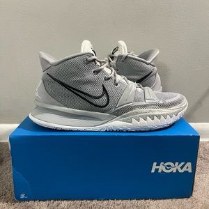 Kyrie 7 cool grey